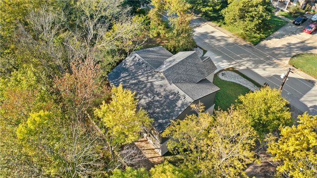 634 S Happy Hollow Road, Fayetteville, AR 72701