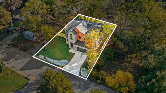 634 S Happy Hollow Road, Fayetteville, AR 72701