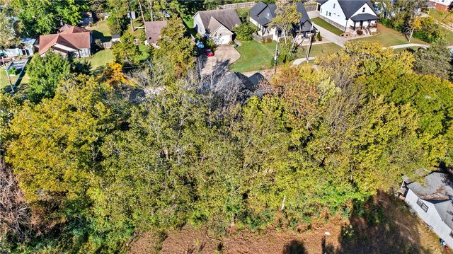 634 S Happy Hollow Road, Fayetteville, AR 72701