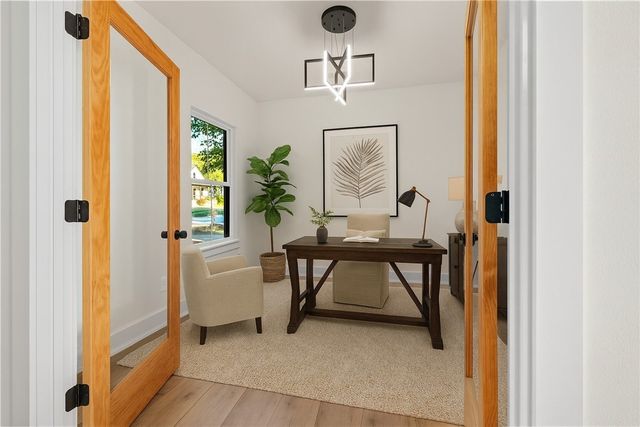 634 S Happy Hollow Road, Fayetteville, AR 72701