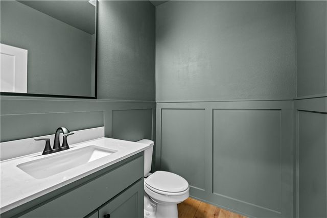 634 S Happy Hollow Road, Fayetteville, AR 72701