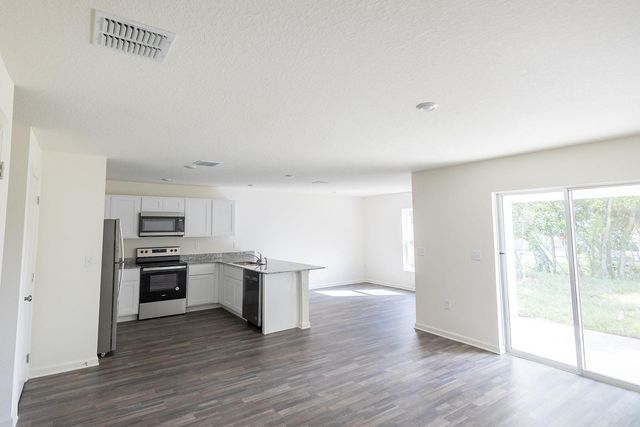 664 HILLVIEW LOOP, Haines City, FL 33844