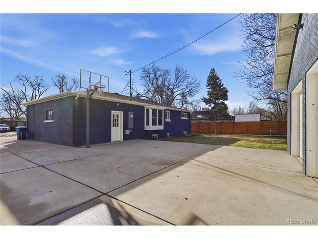 2115 Upham St, Lakewood, CO 80214