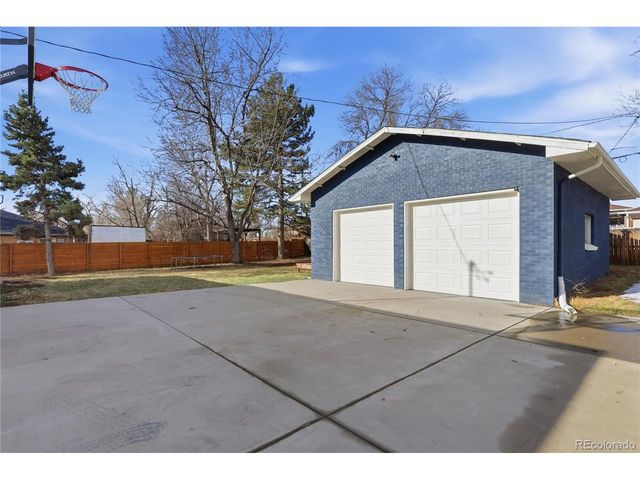 2115 Upham St, Lakewood, CO 80214