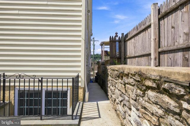 4163-4165 CRESSON ST, Philadelphia, PA 19127