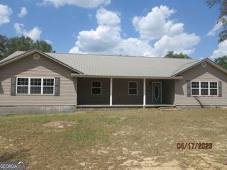 237 Milton Varnadore Road, Reidsville, GA 30453