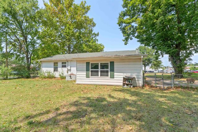 1705 School Drive, Jacksonville, AR 72076