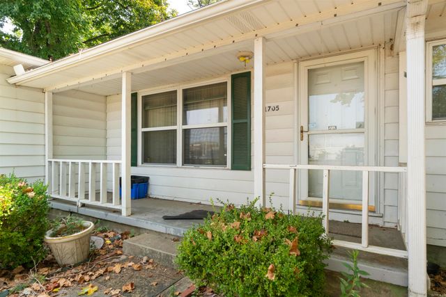 1705 School Drive, Jacksonville, AR 72076