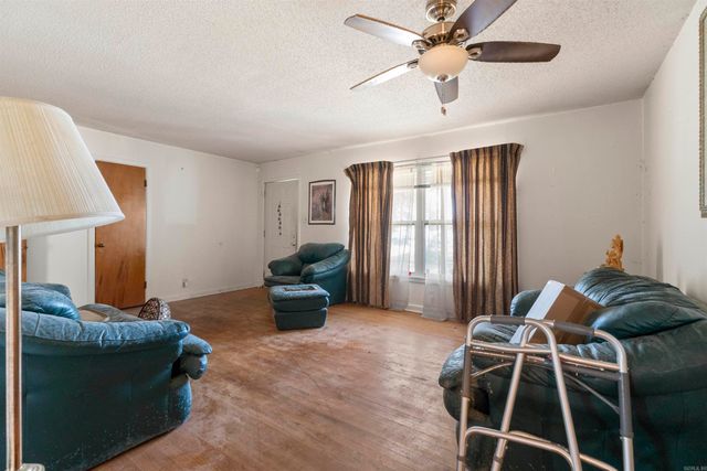 1705 School Drive, Jacksonville, AR 72076
