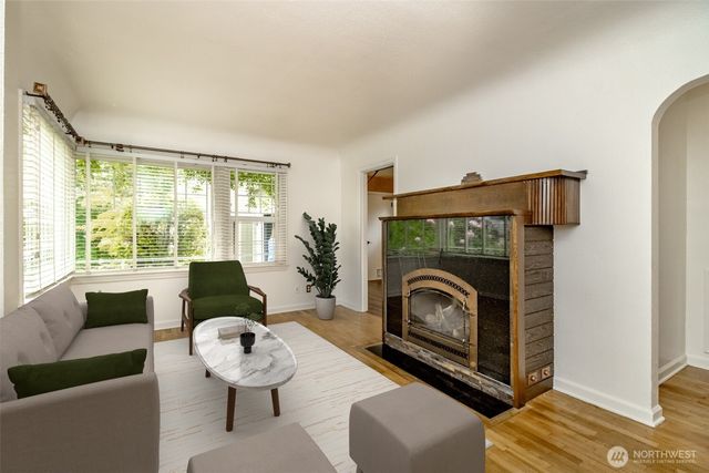 6711 100th Street SW, Lakewood, WA 98499