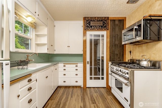 6711 100th Street SW, Lakewood, WA 98499
