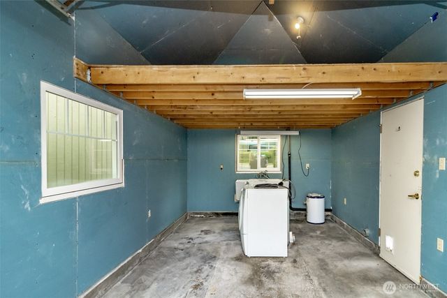6711 100th Street SW, Lakewood, WA 98499