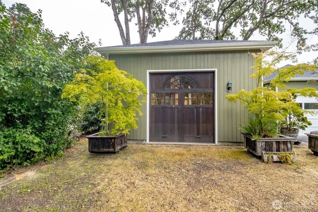 6711 100th Street SW, Lakewood, WA 98499