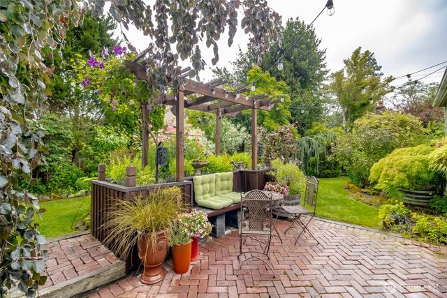 6711 100th Street SW, Lakewood, WA 98499