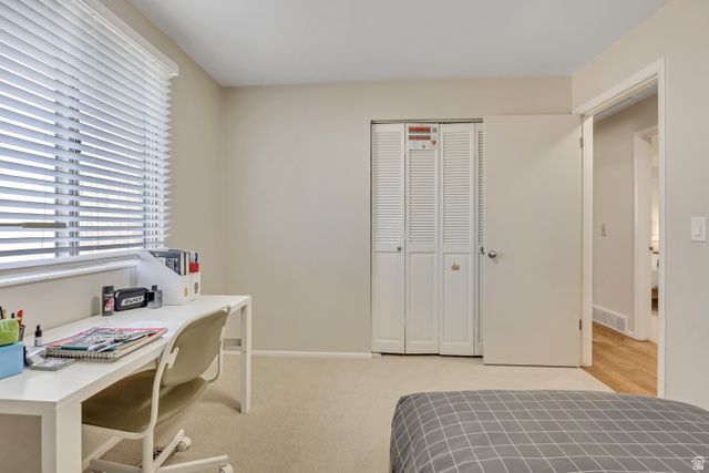 2600 E OAK CREEK DR, Sandy, UT 84093