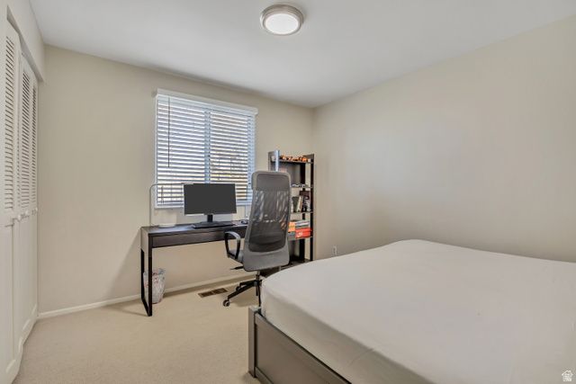 2600 E OAK CREEK DR, Sandy, UT 84093