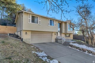 2600 E OAK CREEK DR, Sandy, UT 84093