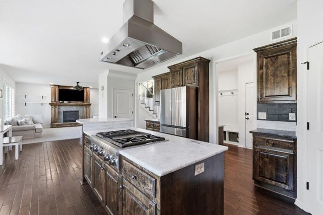 2298 W Hazelwood Street, Olathe, KS 66061