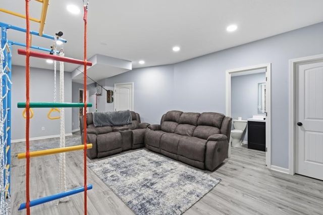 2298 W Hazelwood Street, Olathe, KS 66061