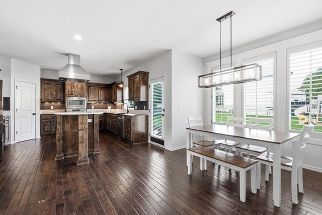 2298 W Hazelwood Street, Olathe, KS 66061