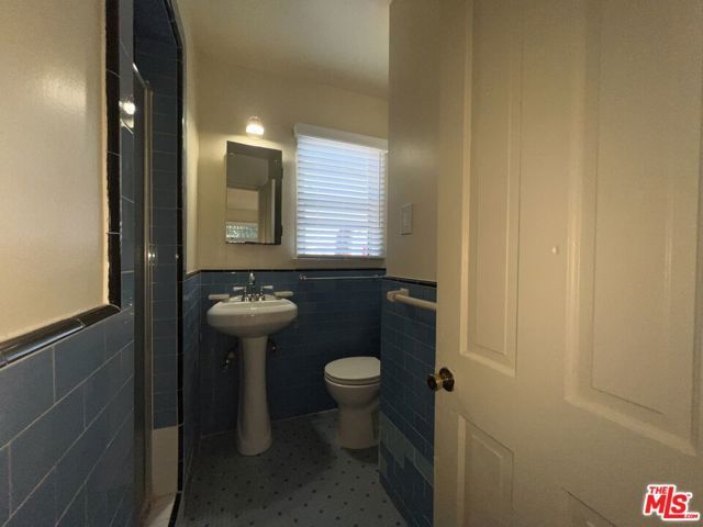 1306 S Mansfield Avenue, Los Angeles, CA 90019