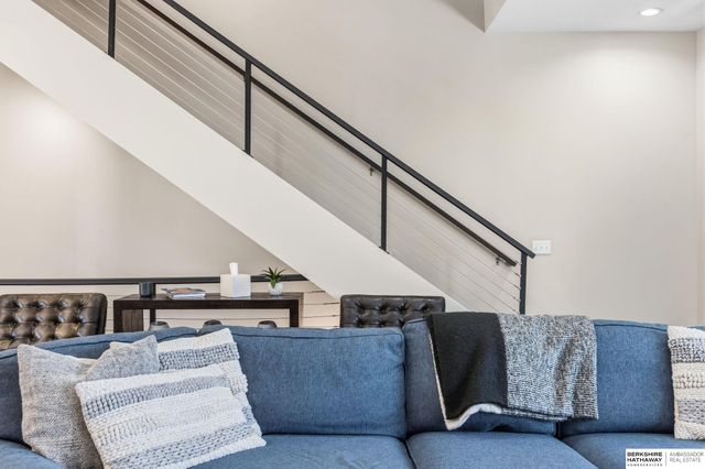 1007 Johnston Plaza, Omaha, NE 68108