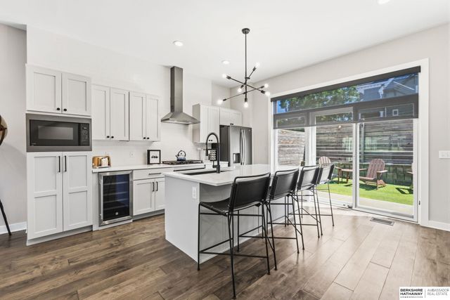1007 Johnston Plaza, Omaha, NE 68108