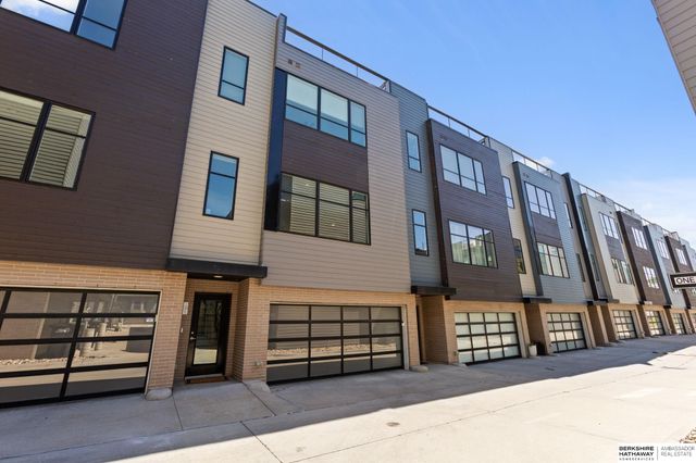 1007 Johnston Plaza, Omaha, NE 68108