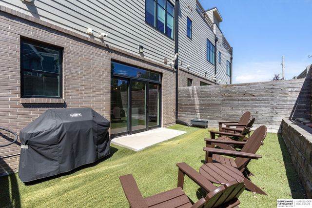 1007 Johnston Plaza, Omaha, NE 68108