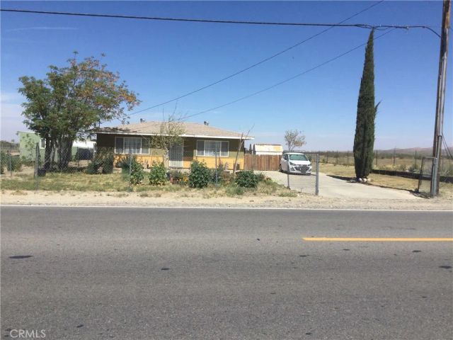 10345 E Palmdale, Littlerock, CA 93591