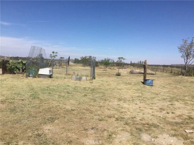 10345 E Palmdale, Littlerock, CA 93591