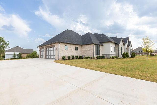 4500 SE 37th Street, Moore, OK 73165
