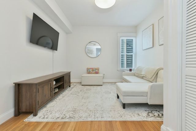 893 East 4th St 1, Boston, MA 02127