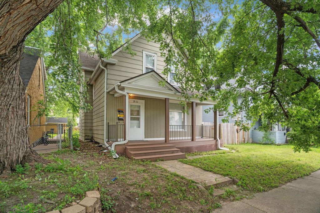 2802 Girard Avenue N, Minneapolis, MN 55411