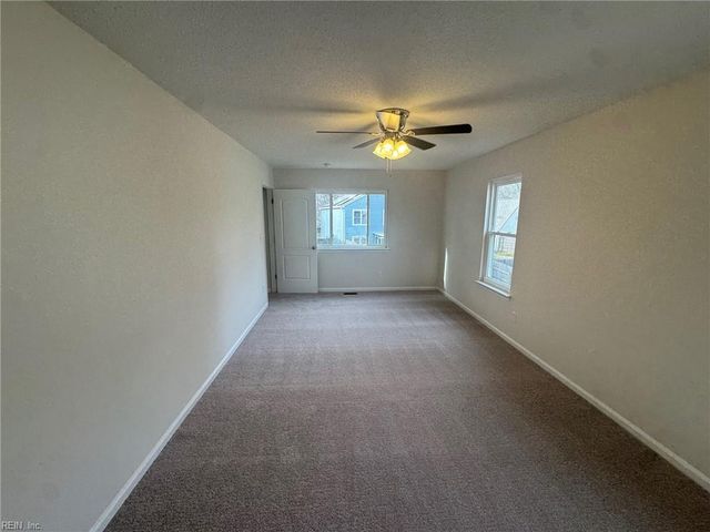 809 Chimney Hill PW, Virginia Beach, VA 23462