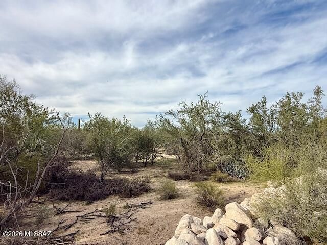 8141 N Streamside Avenue, Tucson, AZ 85741