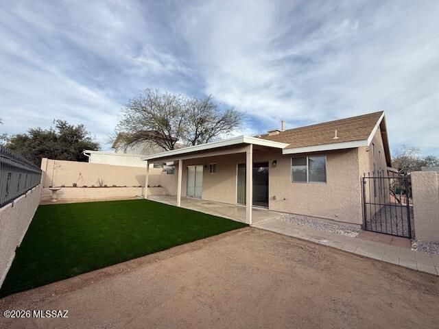 8141 N Streamside Avenue, Tucson, AZ 85741