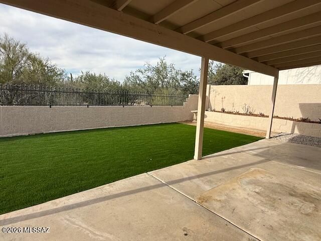 8141 N Streamside Avenue, Tucson, AZ 85741