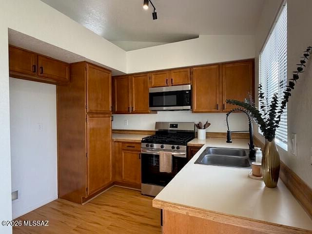 8141 N Streamside Avenue, Tucson, AZ 85741