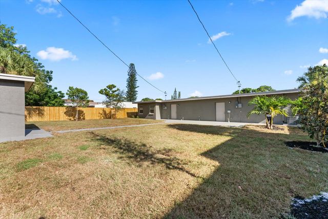 829 Bayberry Drive A, West Palm Beach, FL 33403