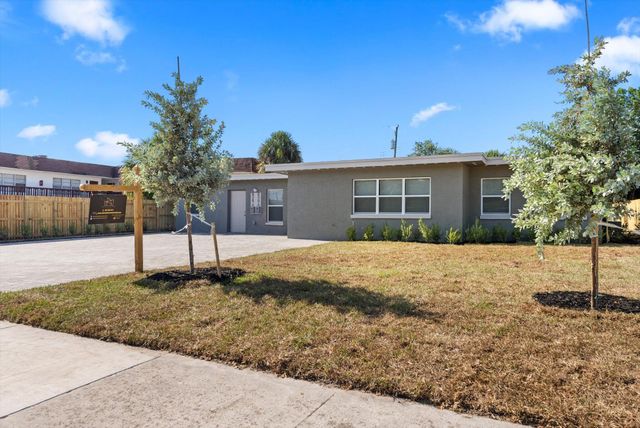 829 Bayberry Drive A, West Palm Beach, FL 33403