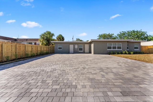 829 Bayberry Drive A, West Palm Beach, FL 33403