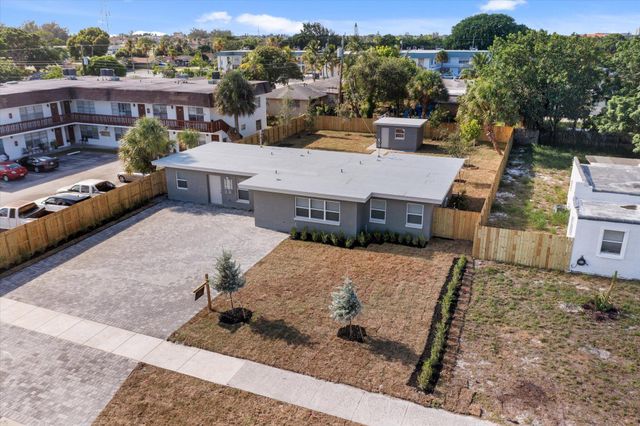829 Bayberry Drive A, West Palm Beach, FL 33403