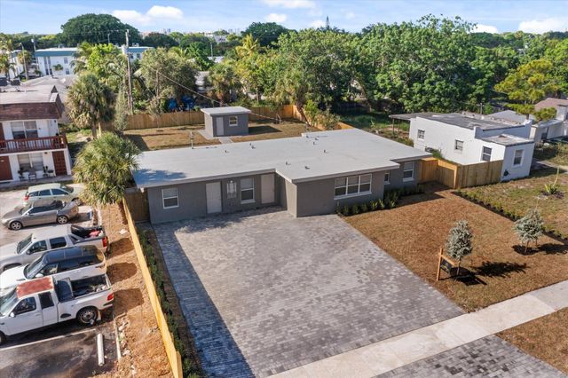 829 Bayberry Drive A, West Palm Beach, FL 33403