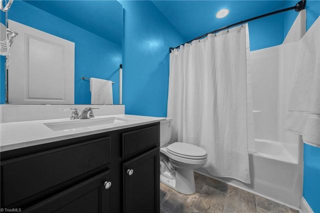 5619 Glad Acres Road, Pfafftown, NC 27040