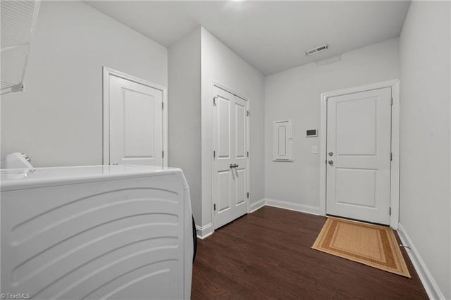 5619 Glad Acres Road, Pfafftown, NC 27040