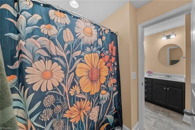 5619 Glad Acres Road, Pfafftown, NC 27040