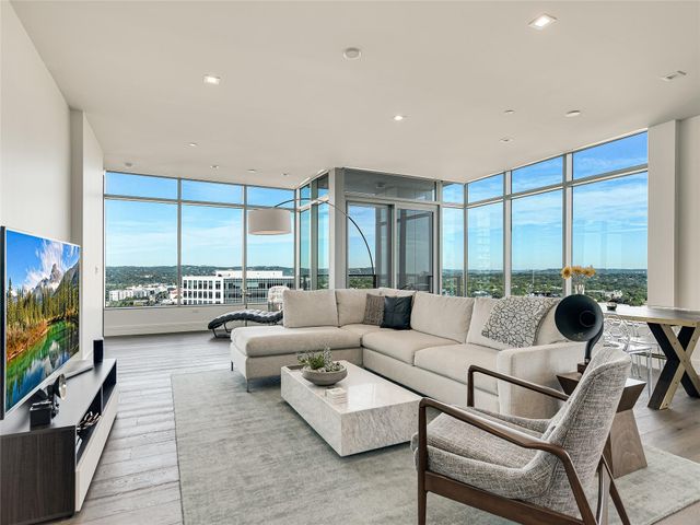 501 West Ave 2004, Austin, TX 78701