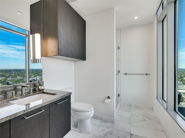501 West Ave 2004, Austin, TX 78701