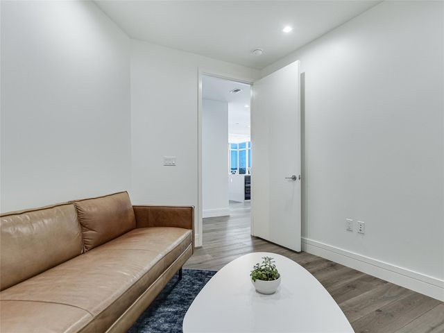 501 West Ave 2004, Austin, TX 78701
